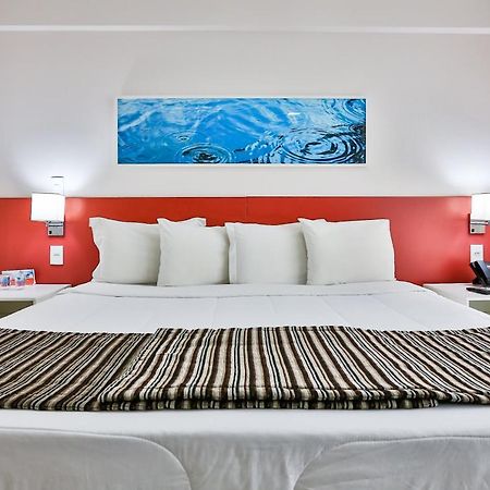 Ramada Hotel & Suites Campos Pelinca Campos dos Goytacazes Exterior photo