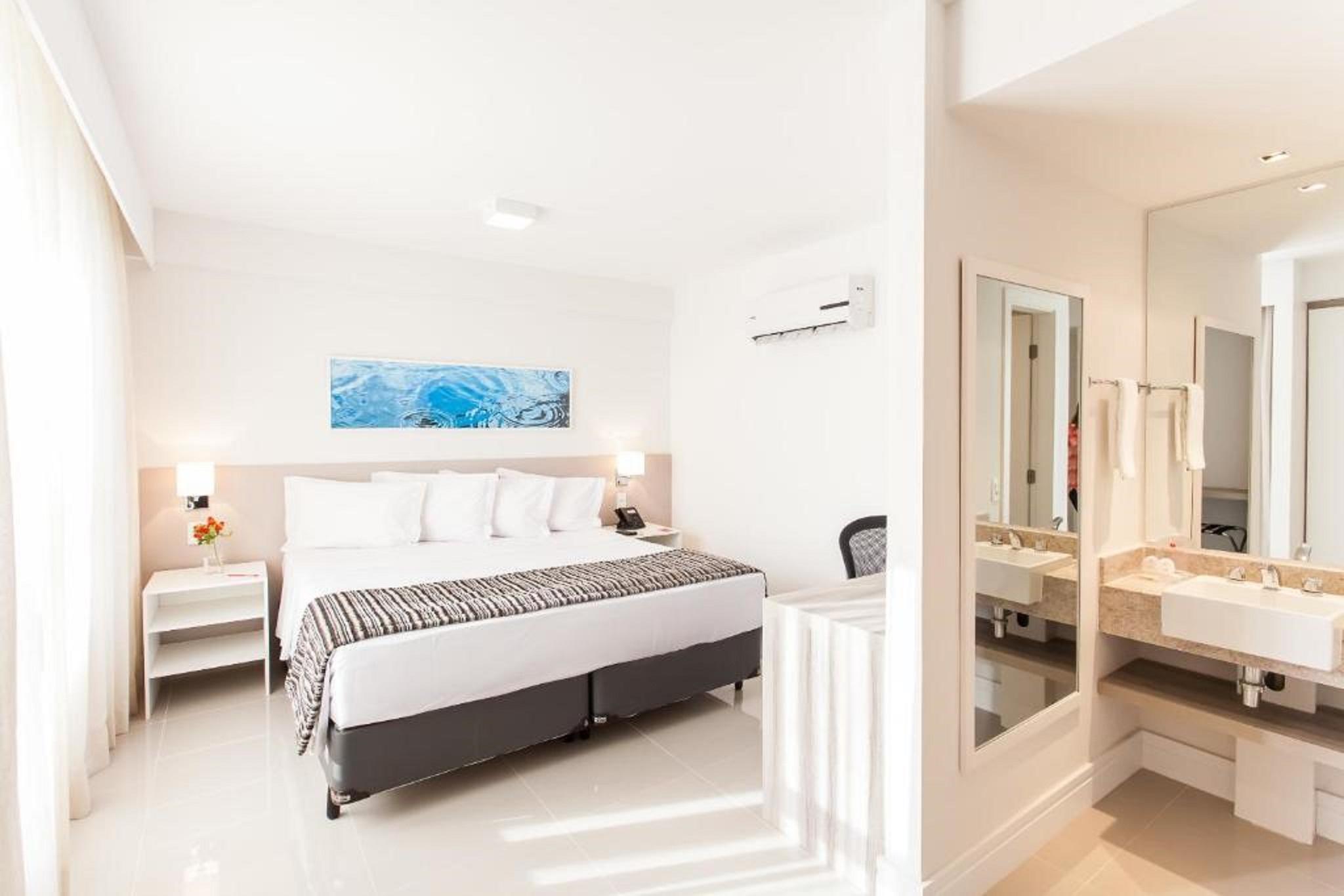 Ramada Hotel & Suites Campos Pelinca Campos dos Goytacazes Exterior photo
