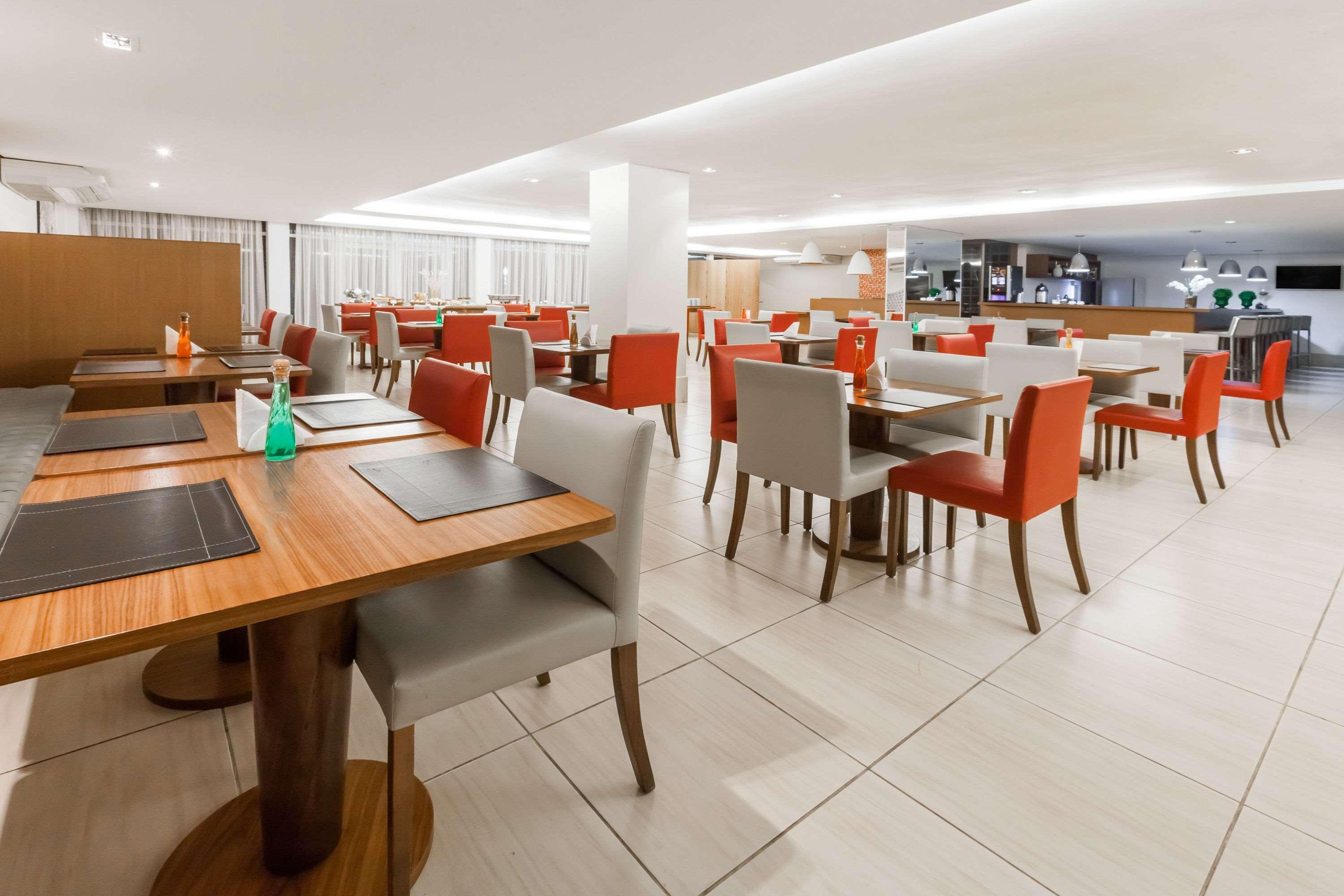 Ramada Hotel & Suites Campos Pelinca Campos dos Goytacazes Exterior photo