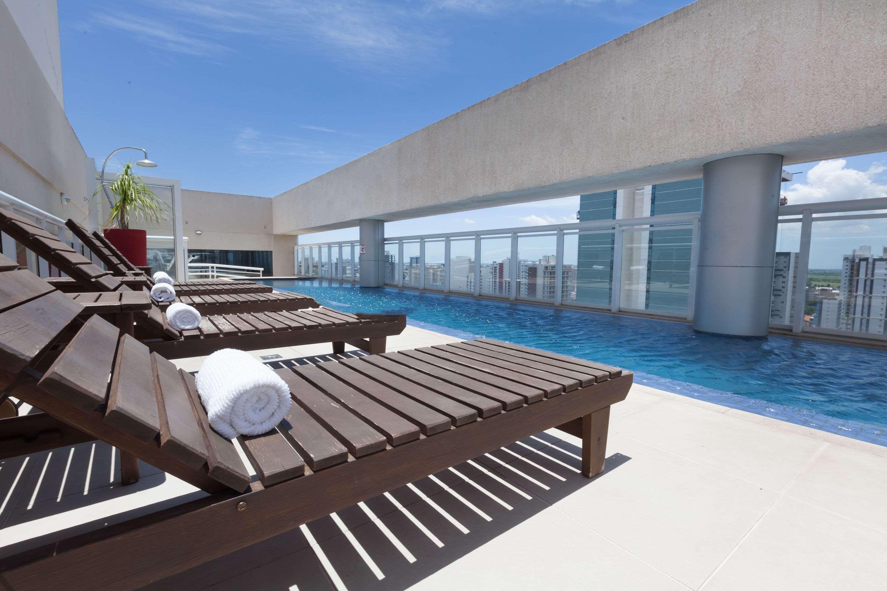Ramada Hotel & Suites Campos Pelinca Campos dos Goytacazes Exterior photo