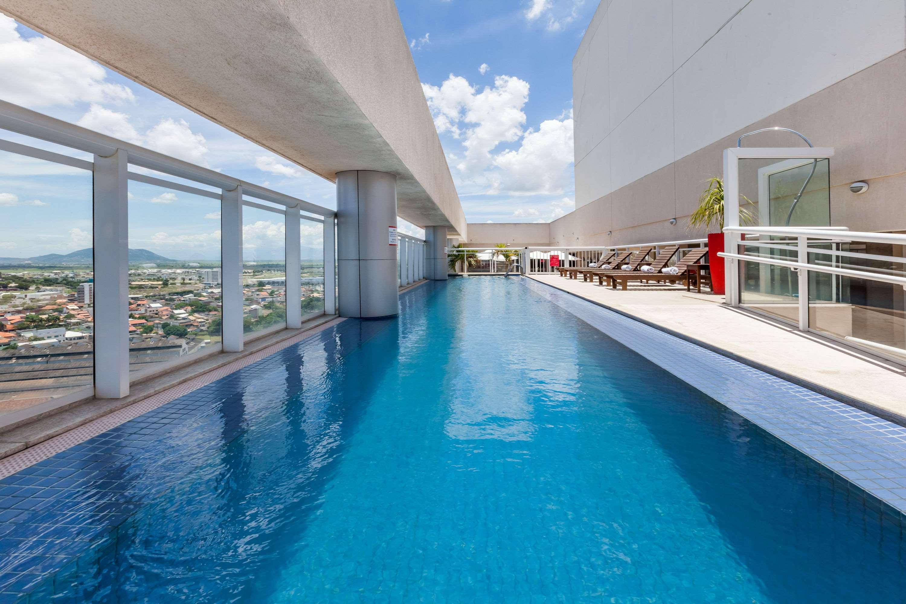 Ramada Hotel & Suites Campos Pelinca Campos dos Goytacazes Exterior photo